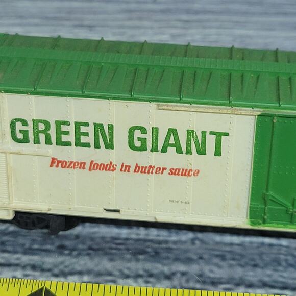 Vintage H.O scale Green Giant train boxcar green/white - Picture 2 of 9